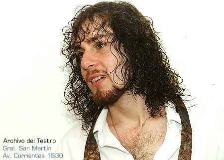 Luciano Dallavia en el Teatro General San Martín